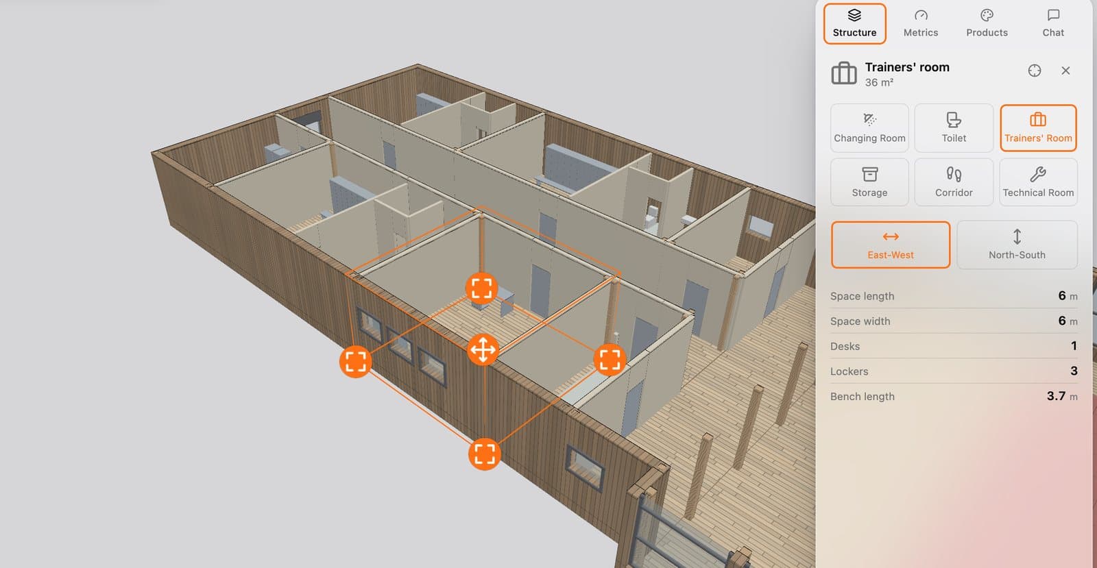 A selected trainers' room in the 3D editor with orange move and resize handles, beside a panel of room types, orientation and dimensions.